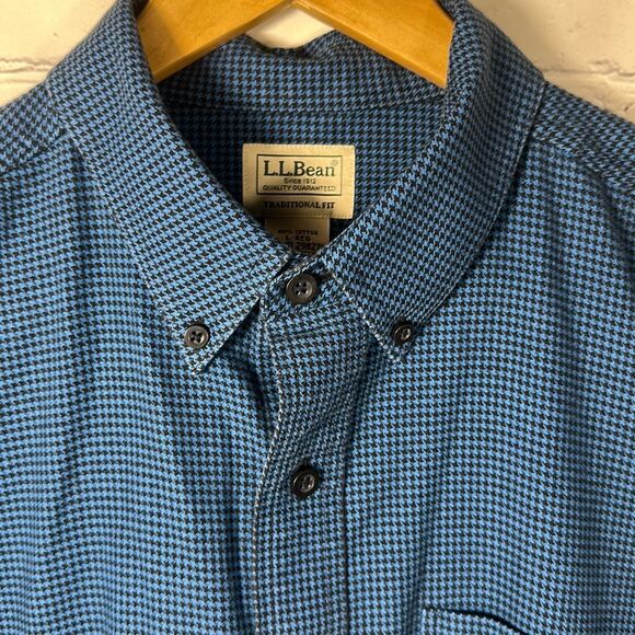 LL Bean Shirt Mens Large Blue Wicked Good Flannel Traditional Fit Houndstooth - Picture 2 of 7